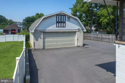 Exterior - 1722 Selma Ave, Halethorpe, MD 21227 photo 9 of 11