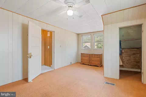Bedroom - 1722 Selma Ave, Halethorpe, MD 21227 photo 5 of 9