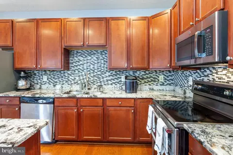 Kitchen - 828 Lowe Rd, Middle River, MD 21220 photo 2 of 4