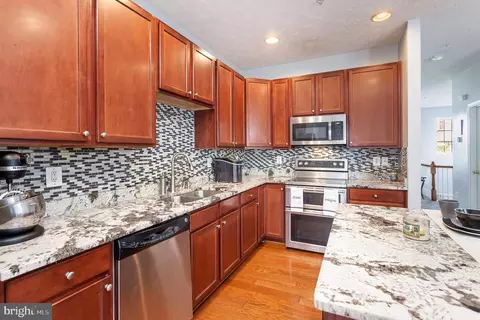 Kitchen - 828 Lowe Rd, Middle River, MD 21220 photo 3 of 4