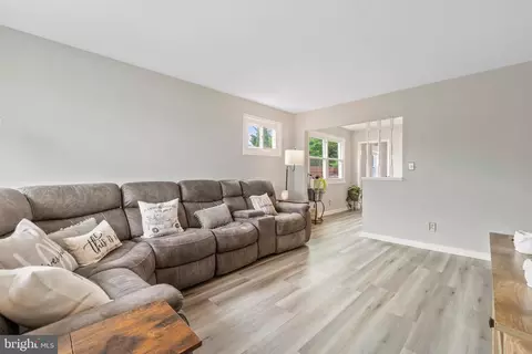 9214 Orbitan Rd, Parkville, MD 21234 photo 5