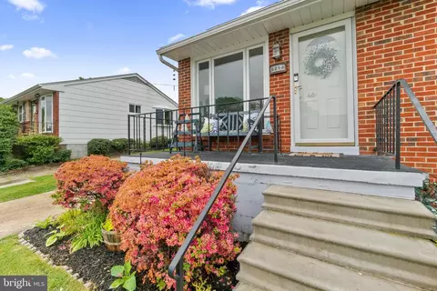 9214 Orbitan Rd, Parkville, MD 21234 photo 3