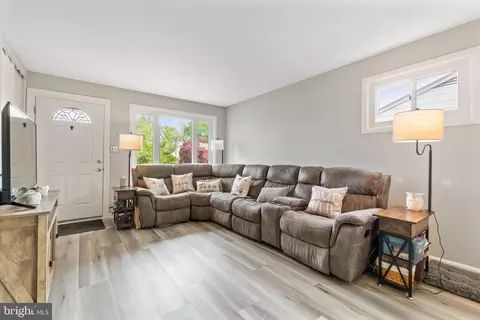 9214 Orbitan Rd, Parkville, MD 21234 photo 4