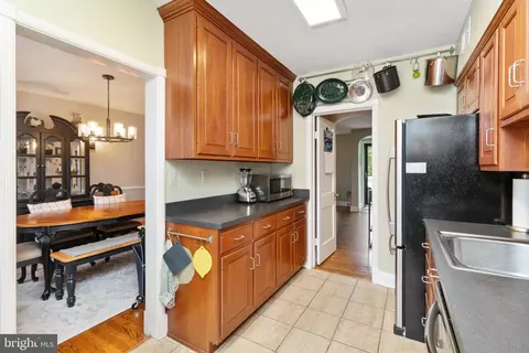Entry Way - 316 Regester Ave, Baltimore, MD 21212 photo 3 of 4