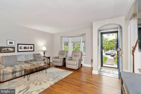 Entry Way - 316 Regester Ave, Baltimore, MD 21212 photo 1 of 4