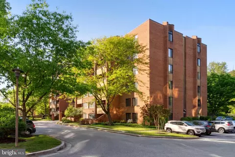 1 Southerly Ct #207, Towson, MD 21286