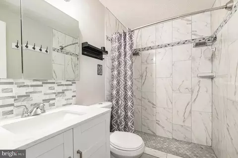 Bath - 65 Cavan Grn, Nottingham, MD 21236 photo 1 of 3