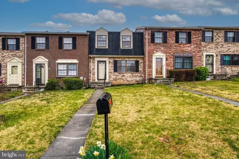 12 Badger Gate Ct, Catonsville, MD 21228