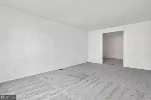 Living - 4 Menteith Ct, Nottingham, MD 21236 photo 12 of 13