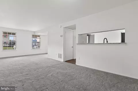 Living - 4 Menteith Ct, Nottingham, MD 21236 photo 2 of 13
