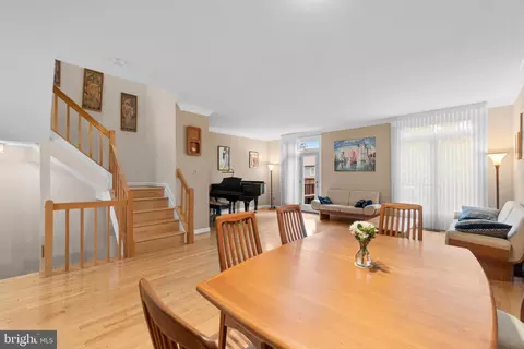 18 Stablemere Ct, Baltimore, MD 21209 photo 7