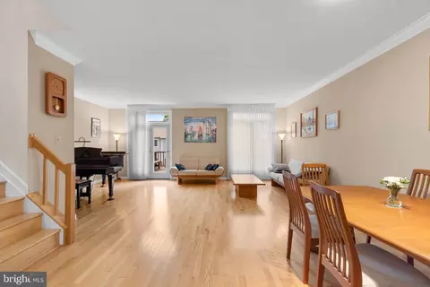 18 Stablemere Ct, Baltimore, MD 21209 photo 6