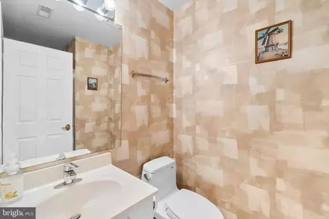 18 Stablemere Ct, Baltimore, MD 21209 photo 36
