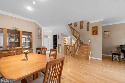 18 Stablemere Ct, Baltimore, MD 21209 photo 8