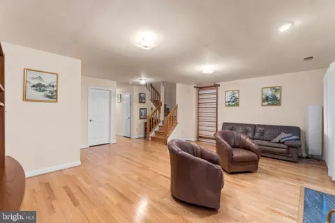 18 Stablemere Ct, Baltimore, MD 21209 photo 32