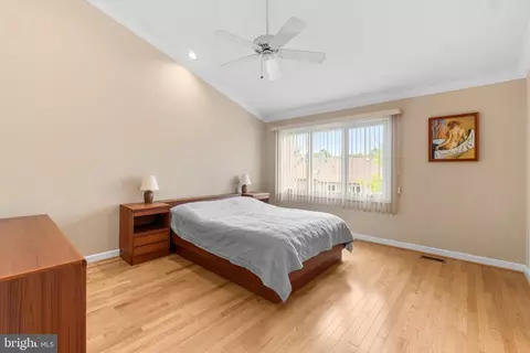 18 Stablemere Ct, Baltimore, MD 21209 photo 17