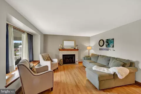 4304 E Joppa Rd E, Nottingham, MD 21236 photo 3