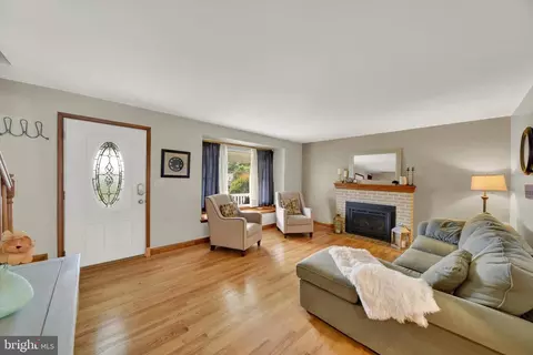 4304 E Joppa Rd E, Nottingham, MD 21236 photo 4