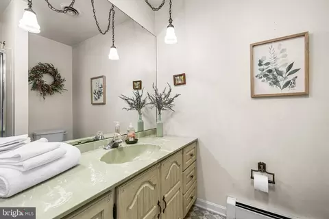 Bath - 5428 Arcadia Ave, Upperco, MD 21155 photo 5 of 6