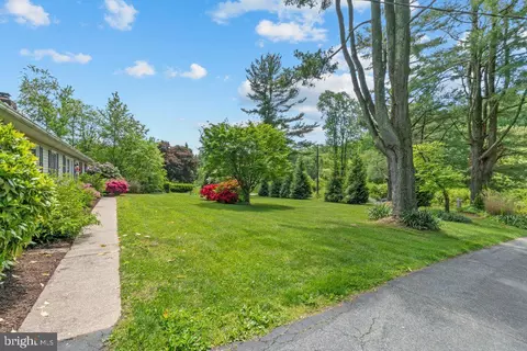 Exterior - 13905 Manor Rd, Baldwin, MD 21013 photo 6 of 11