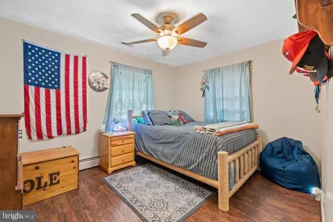 Bedroom - 13905 Manor Rd, Baldwin, MD 21013 photo 3 of 7
