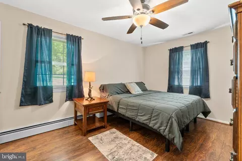Bedroom - 13905 Manor Rd, Baldwin, MD 21013 photo 5 of 7