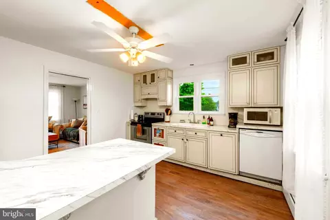 Kitchen - 14015 Glen High Rd, Baldwin, MD 21013 photo 4 of 5