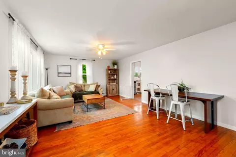 Living - 14015 Glen High Rd, Baldwin, MD 21013 photo 2 of 3