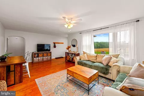 Living - 14015 Glen High Rd, Baldwin, MD 21013 photo 1 of 3