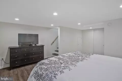 Bedroom - 1081 Elm Rd, Halethorpe, MD 21227 photo 5 of 5