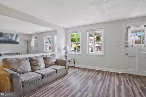 Living - 1081 Elm Rd, Halethorpe, MD 21227 photo 1 of 1