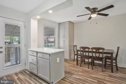 Entry Way - 1081 Elm Rd, Halethorpe, MD 21227 photo 5 of 6