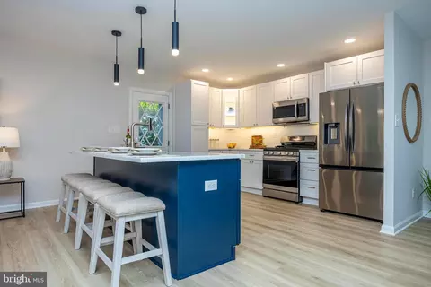 Kitchen - 3711 Lambson Rd, Middle River, MD 21220 photo 2 of 9