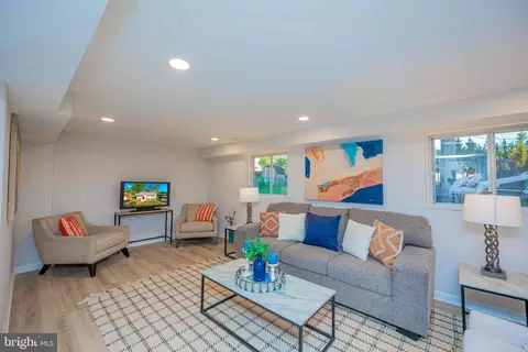 Living - 3711 Lambson Rd, Middle River, MD 21220 photo 1 of 5