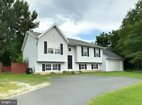 105 B Oak Ave, Sparrows Point, MD 21219