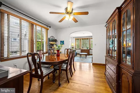Dining - 1813 Park Ave, Halethorpe, MD 21227 photo 3 of 3