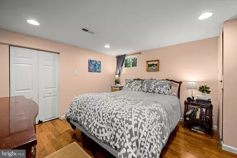 Bedroom - 1813 Park Ave, Halethorpe, MD 21227 photo 6 of 8