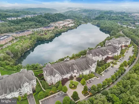 3000 Stone Cliff Dr #111, Baltimore, MD 21209