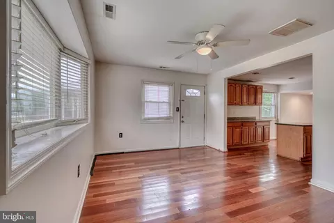 Living - 63 Transverse Ave, Middle River, MD 21220 photo 3 of 4