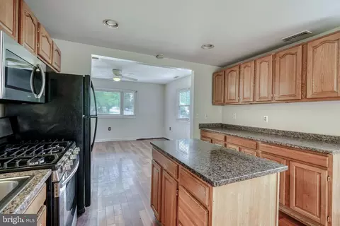 Kitchen - 63 Transverse Ave, Middle River, MD 21220 photo 4 of 5