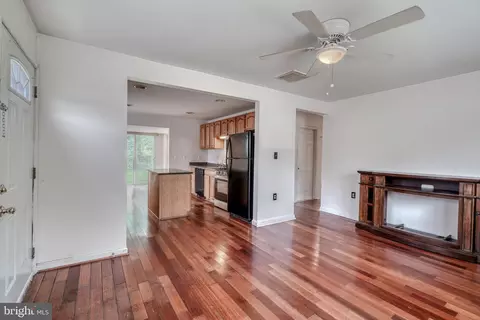 Living - 63 Transverse Ave, Middle River, MD 21220 photo 4 of 4
