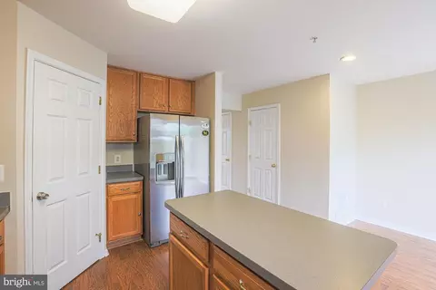 674 Hunting Fields Rd, Middle River, MD 21220 photo 9