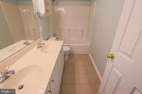 674 Hunting Fields Rd, Middle River, MD 21220 photo 17