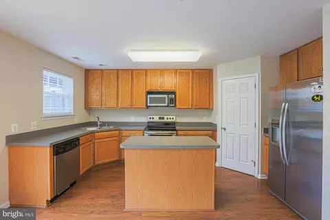 674 Hunting Fields Rd, Middle River, MD 21220 photo 7