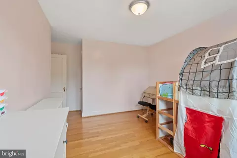 Bedroom - 23 Dunkirk Rd, Baltimore, MD 21212 photo 6 of 8