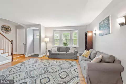 Living - 23 Dunkirk Rd, Baltimore, MD 21212 photo 1 of 2