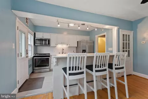 Kitchen - 23 Dunkirk Rd, Baltimore, MD 21212 photo 2 of 5