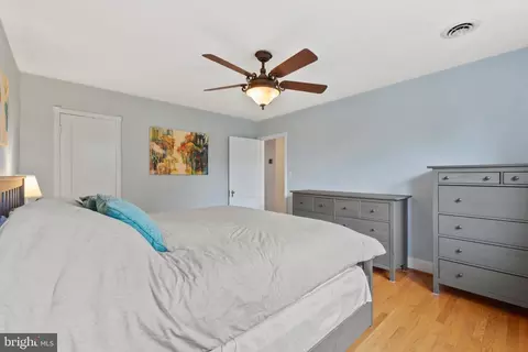 Bedroom - 23 Dunkirk Rd, Baltimore, MD 21212 photo 3 of 8