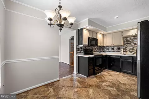 25 Ashmill Ct, Nottingham, MD 21236 photo 15