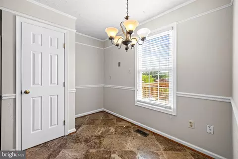 25 Ashmill Ct, Nottingham, MD 21236 photo 13